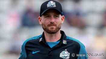 Riki Wessels: Worcestershire agree to release batsman from contract