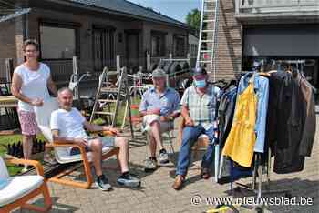 Gezellig buurten is even belangrijk als het organiseren van een rommelmarkt