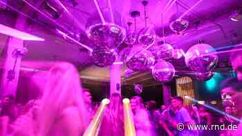 Coronainfektionen nach Discobesuch: Kreis Stade kontaktiert rund 800 Besucher - RND