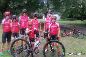 Mountainbikers palmen fort van Kessel in (Nijlen) - Gazet van Antwerpen Mobile - Gazet van Antwerpen