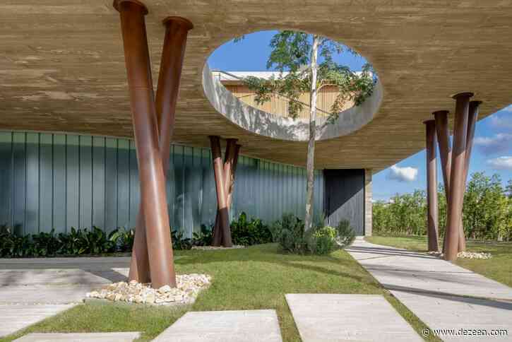 Stemmer Rodrigues creates Ananda House for yoga teacher in Brazil