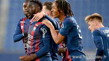 Ligue 2 (J2) : Le SM Caen s'impose avec solidité et efficacité à Niort grâce à Mendy (0-1) - France Bleu