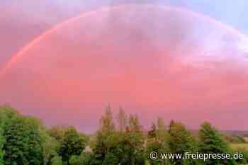 Rosafarbener Regenbogen überspannt das halbe Vogtland - Freie Presse
