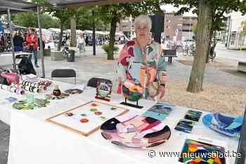 Meer dan veertig glaskunstenaars tonen hun werken op Lommelse glasmarkt - Het Nieuwsblad