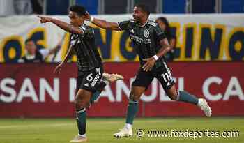 El gol de chilenita con dedicatoria a los Dos Santos - Fox Deportes