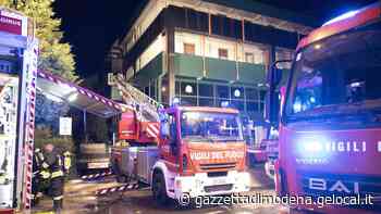 Modena, danno fuoco al condominio per un regolamento di conti - La Gazzetta di Modena