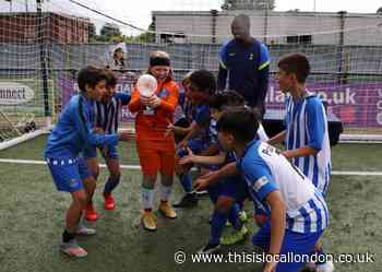 Ledley King joins youngsters at Tottenham Hotspur tournament