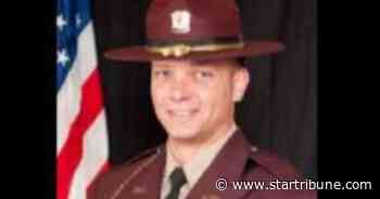 Former Minnesota state trooper gets probation for texting nude photos from driver's phone to his own