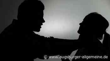 Misshandelt und ausgeraubt: Mann soll 30-Jährige bis zur Bewusstlosigkeit gewürgt haben