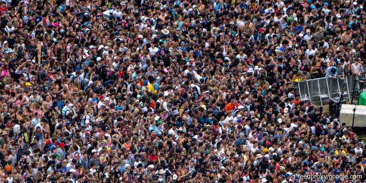A photo showing the mostly maskless crowd at Lollapalooza 2021 is being compared to Where's Waldo