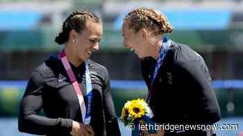 Biles returns to competition with a bronze medal and a smile - Lethbridge News Now