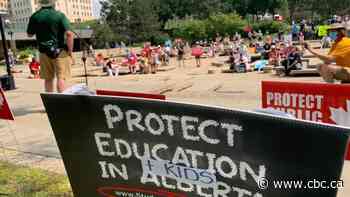 Opposition NDP calls for public inquiry into Alberta's COVID-19 response