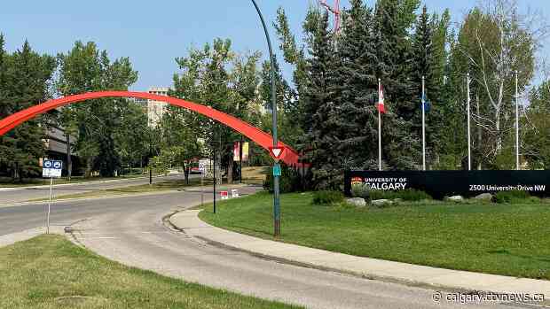 Faculty at U of C calling for mandatory COVID-19 vaccines on campus