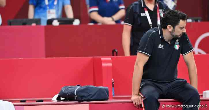 Italvolley, la critica dell’allenatore Mazzanti dopo la sconfitta alle Olimpiadi: “Avevo detto alle ragazze di staccarsi dai social”