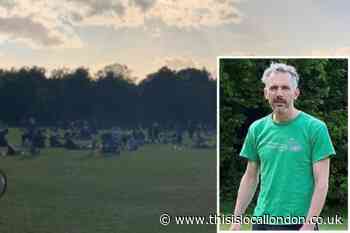 Search for man who attacked a dog on  Wandsworth Common