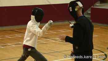 Guy learns to wield a foil at the Twin Cities Fencing Club