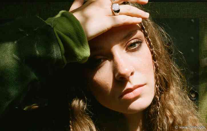 Holly Humberstone announces new EP ‘The Walls Are Way Too Thin’