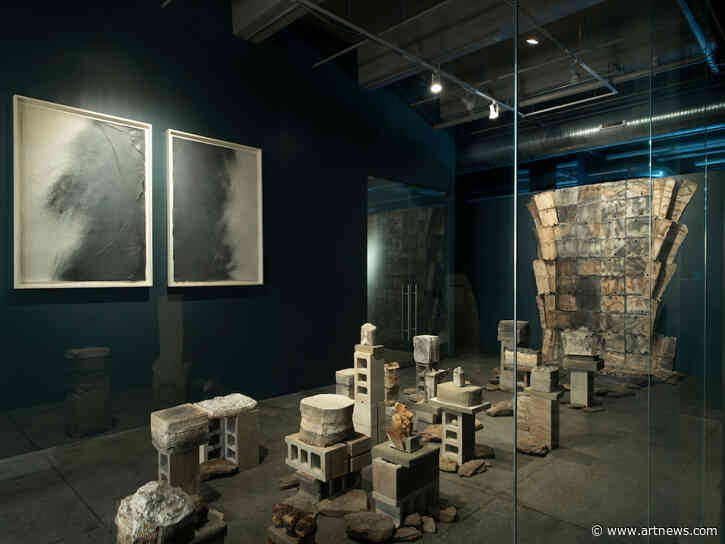 Material Histories: Ruth Hardinger at Mana Contemporary