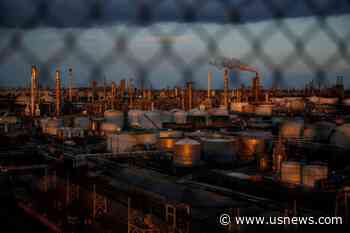 U.S. Senate Democrats Target Big Oil for Carbon Polluters Fund