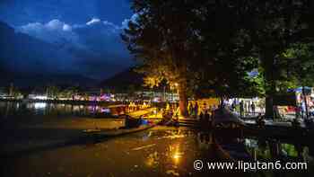 FOTO: Menikmati Suasana Malam di Pinggir Danau Dal Srinagar - Liputan6.com