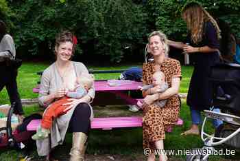 Tientallen Gentse mama’s geven tegelijk borstvoeding in het park: “Tonen dat dit normaal is”