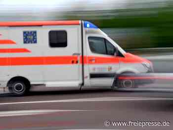 Fahrer wird bewusstlos und fährt in parkendes Auto - Freie Presse