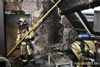 Gebouw onbewoonbaar na felle brand