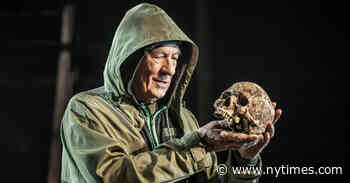 Ian McKellen Returns as Hamlet in U.K. Production