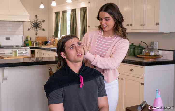 TikTok’s Addison Rae makes acting debut in Netflix’s ‘He’s All That’ trailer