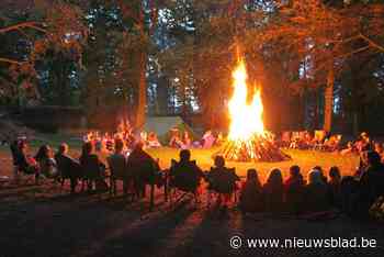 Kampbesmettingen houden coronacijfers hoog