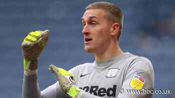 Daniel Iversen: Leicester City loan goalkeeper to Preston North End for season