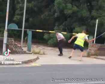 Video shows ‘street fight’ over van in Astley Bridge - The Bolton News
