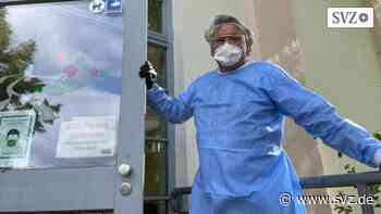 DRK-Testzentrum : Schauspieler Lutz Leyh gibt jetzt den Corona-Tester in Parchim | svz.de - svz – Schweriner Volkszeitung