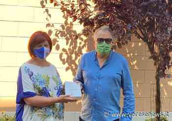 La pagina Facebook locale dona libri alla biblioteca di Samarate - varesenews.it