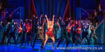 ‘Anything Goes’ starring Sutton Foster extends London run - LondonTheatre.co.uk