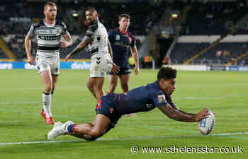 Kristian Woolf baffled by Kevin Naiqama's disallowed try at Hull FC - St Helens Star