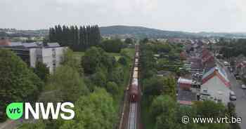 BEKIJK - 400 meter lange trein van Infrabel vervangt sporen tussen Ronse en Oudenaarde - VRT NWS