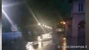 Lecco, ancora forti temporali con strade allagate e rischio esondazioni - Video - La Stampa