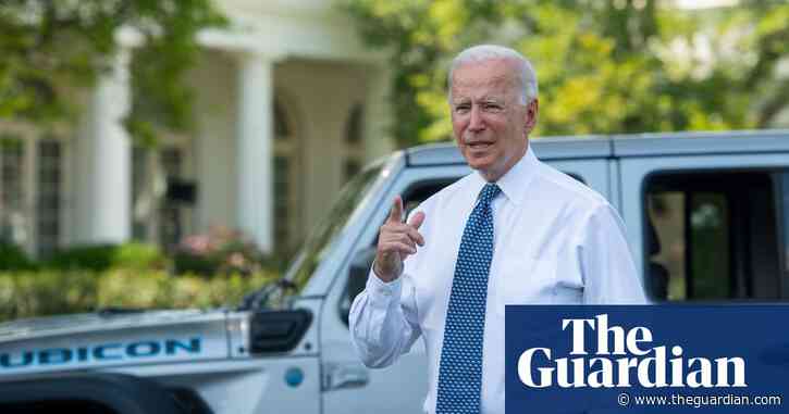 Joe Biden: half of new vehicles sold in US to be electric by 2030 – video