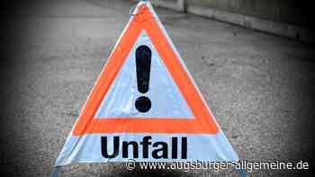 Nasse Fahrbahn: Auto überschlägt sich nach Unfall in Augsburg - Augsburger Allgemeine