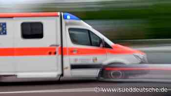 Gruppe Jugendlicher schlägt 17-Jährigen krankenhausreif - Süddeutsche Zeitung