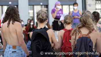 Oben-ohne-Demo: Frauen protestieren für Entsexualisierung von Brüsten