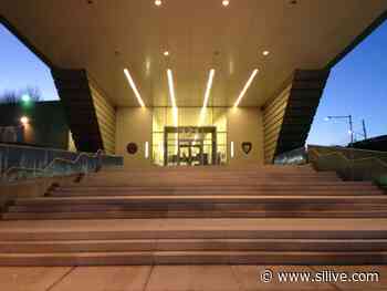 Forest Ave. car stop nets meth hidden in cleaning wipes, crack pipe, forged plate, cops say - SILive.com