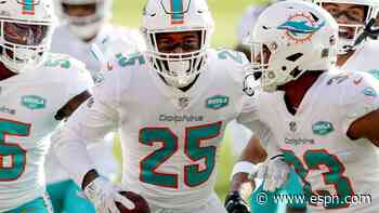 Dolphins don't want to trade Howard, coach says