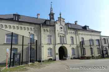 Geïnterneerde gaat door het lint en verwondt gevangenisperso... (Merksplas) - Het Nieuwsblad