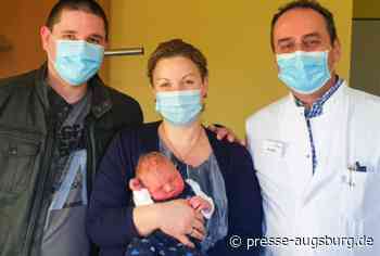 Zwei 'Christkinder' in der Wertachklinik Bobingen | Presse Augsburg - Presse Augsburg