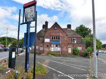 20 firefighters tackle blaze as arsonists target derelict Dudley pub - expressandstar.com