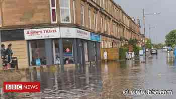 Heavy rain and flooding causes disruption across Scotland - BBC News
