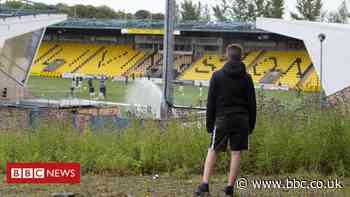 Covid in Scotland: Director pay and bonus rules for SPFL clubs' loan - BBC News