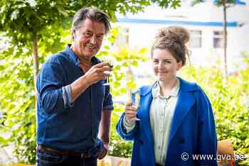 Guillaume trakteert Lize Spit: “Ik leef voor het schrijven, ik had geen plan B” - Gazet van Antwerpen